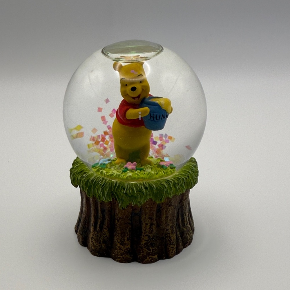 Disney Winnie the Pooh Snow Globe - Red, Yellow, Blue, Green, Brown